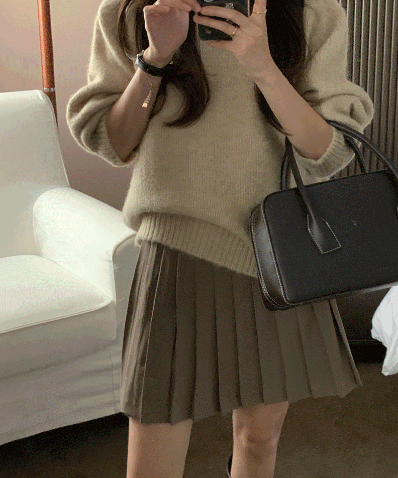 modern pleated skirt : [PRODUCT_SUMMARY_DESC]