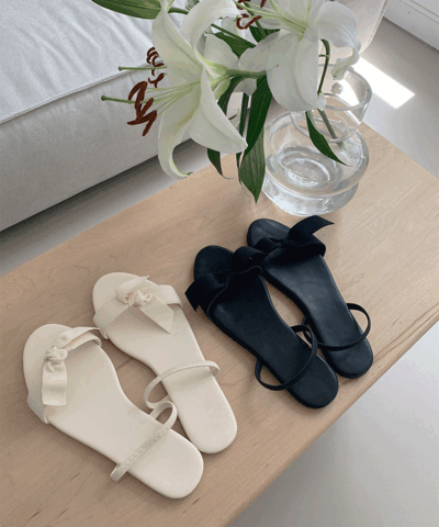 Meliana Ribbon Flat Sandals